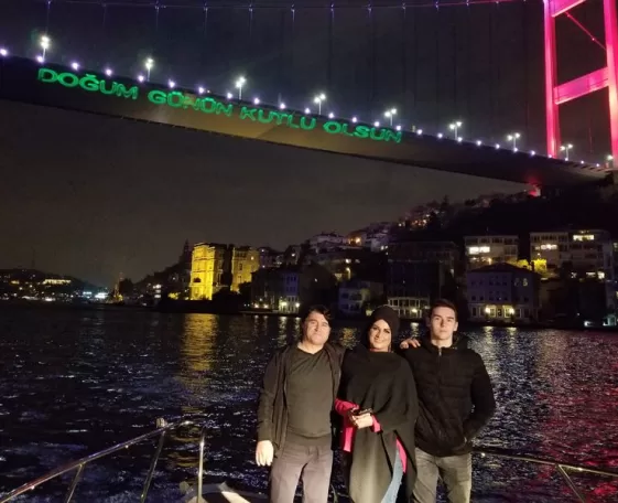 Aile Arasında Dooğum Günü Kutlaması