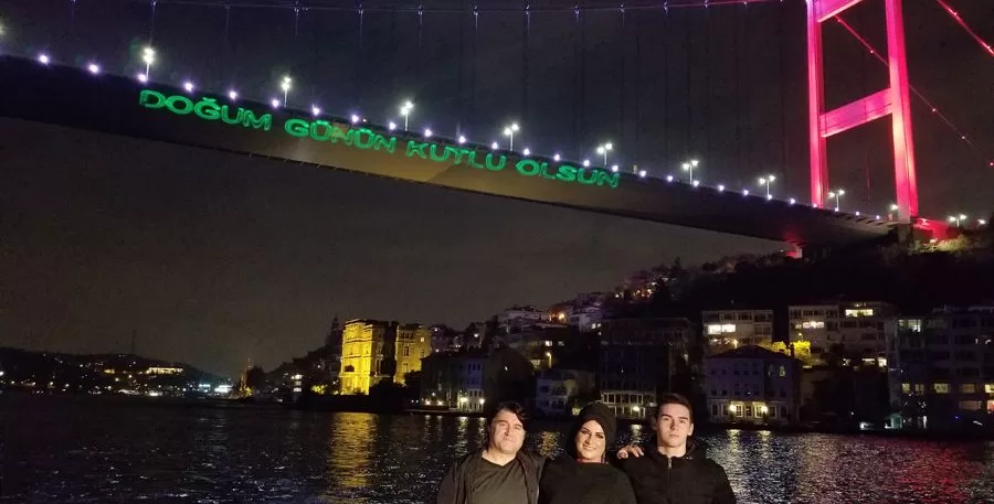 Aile Arasında Dooğum Günü Kutlaması